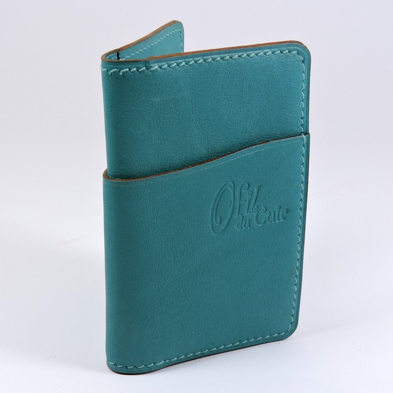 Porte-carte-cuir-ofilducuir-vert-bancaire-maroquinerie Porte cartes bancaire billet cuir maroquinerie Lyon vert accessoire
