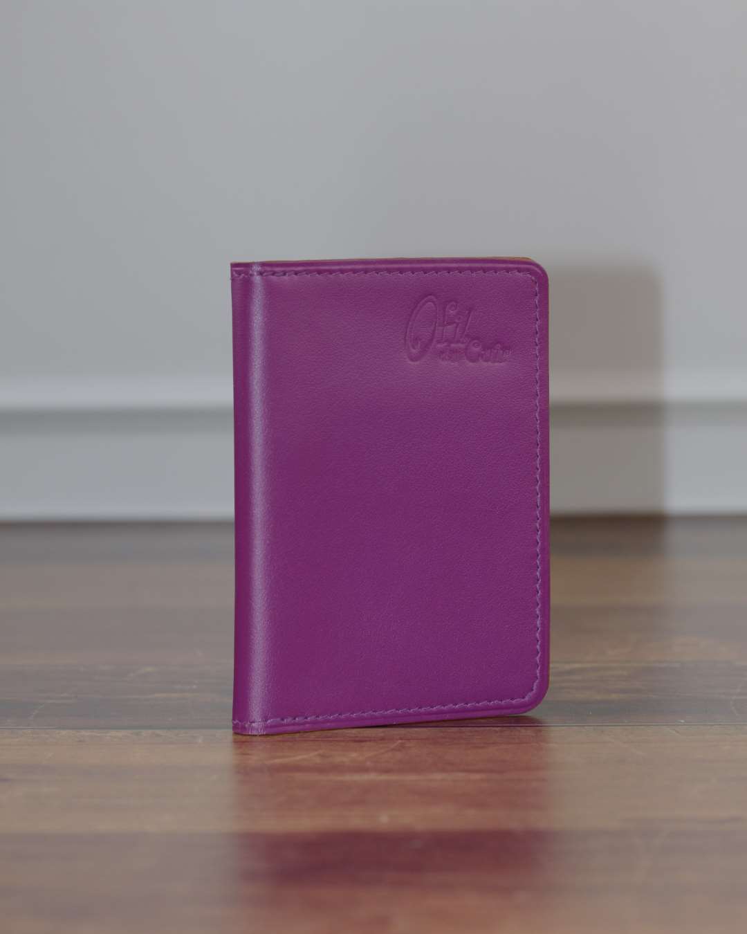 Porte-cartes-bancaire-en-cuir-violet - Copie Porte cartes bancaire eb cuir violet