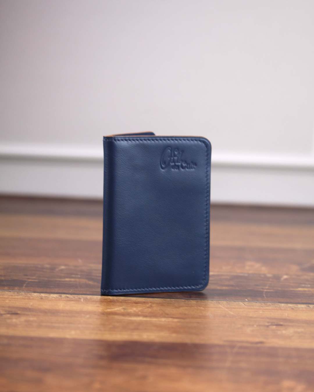Porte-cartes-en-cuir-bleu - Copie Porte cartes en cuir bleu
