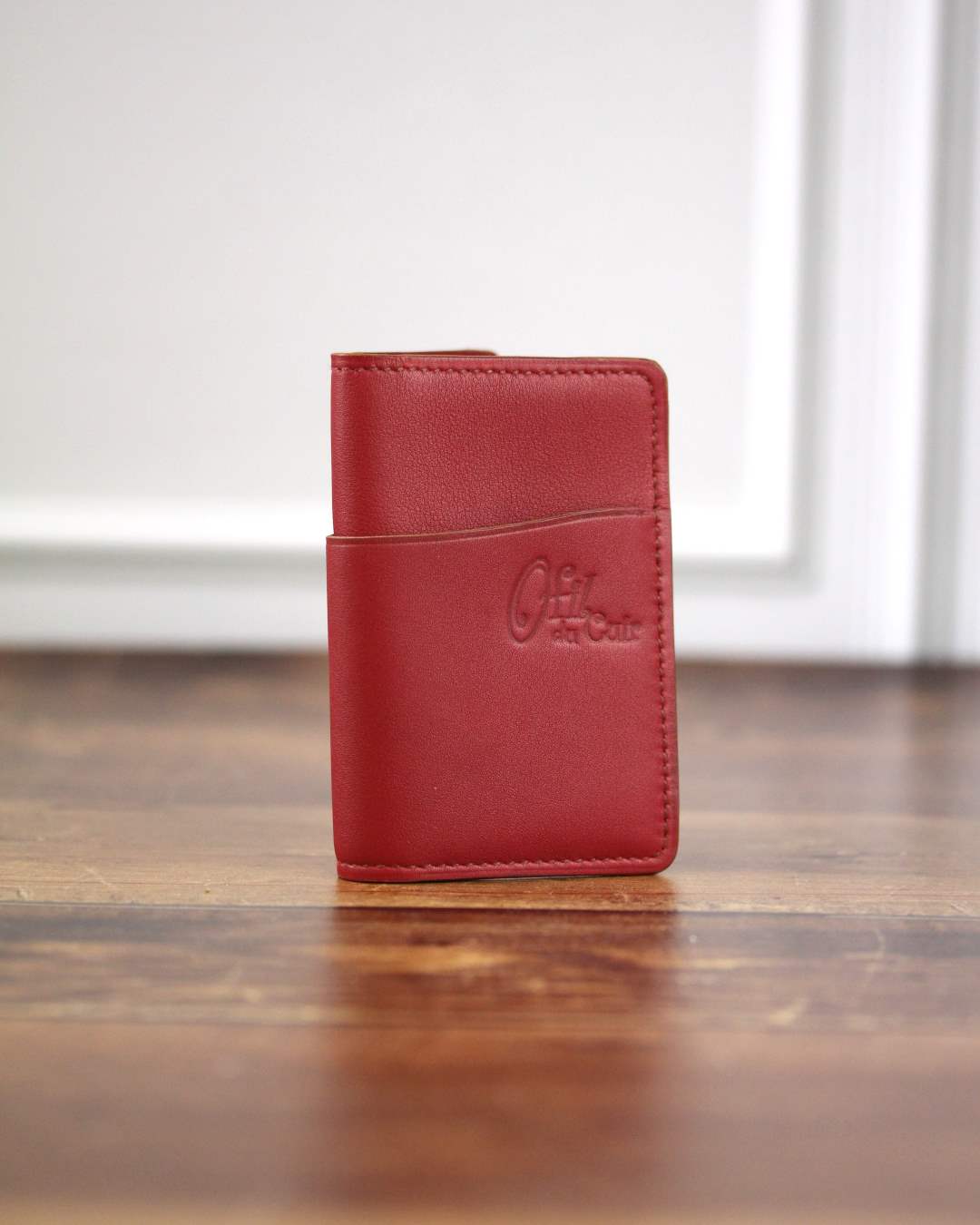 Porte-cartes-homme-en-cuir-bordeaux Porte cartes pour homme en cuir bordeaux