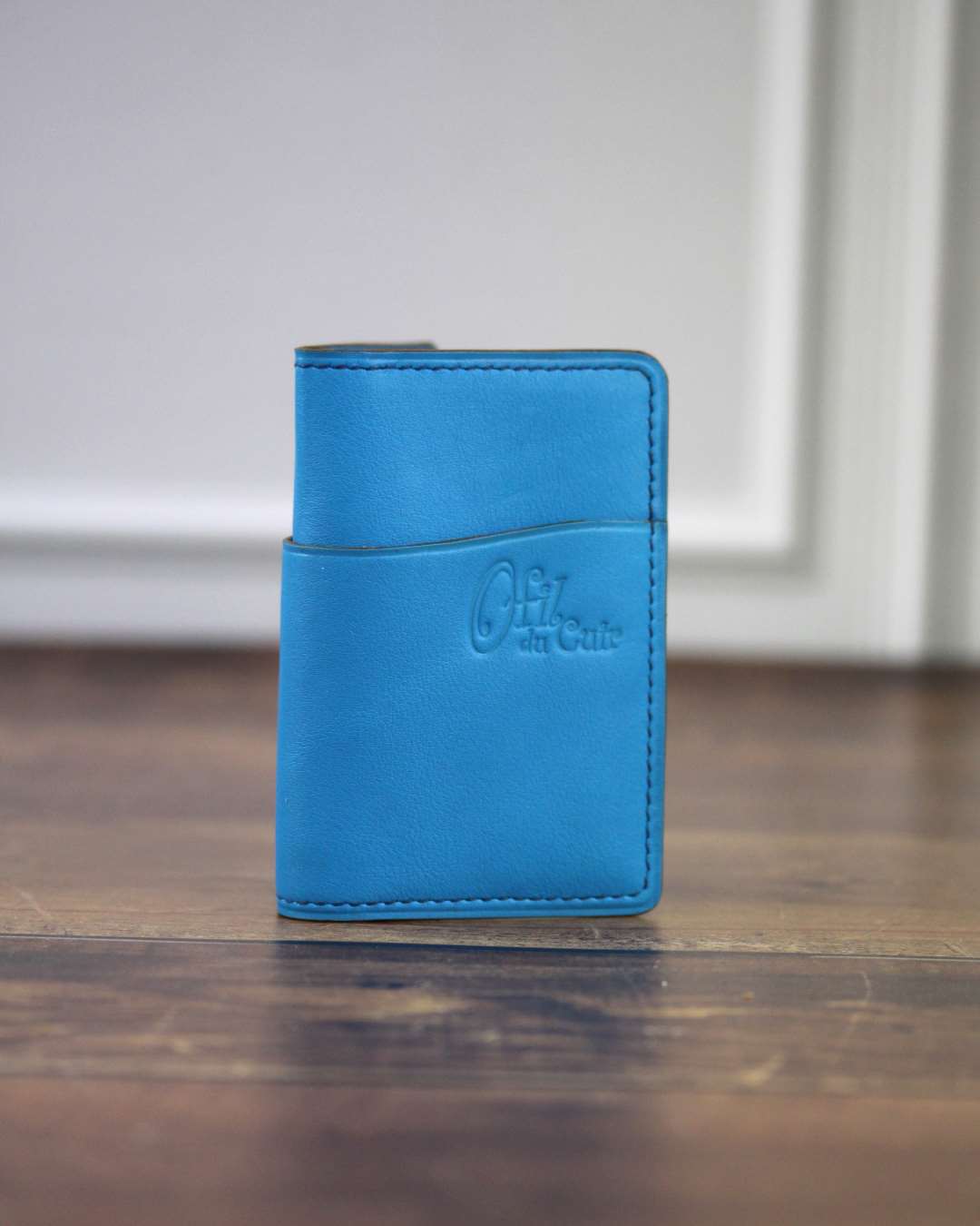 Porte-cartes-homme-en-cuir Porte cartes pour homme en cuir lisse bleu