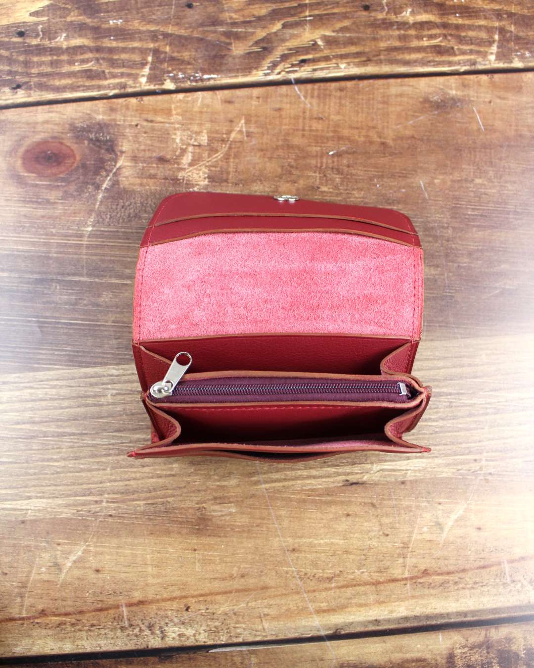 Portefeuille-compagnon-en-cuir-bordeaux Portefeuille en cuir bordeaux pour femme