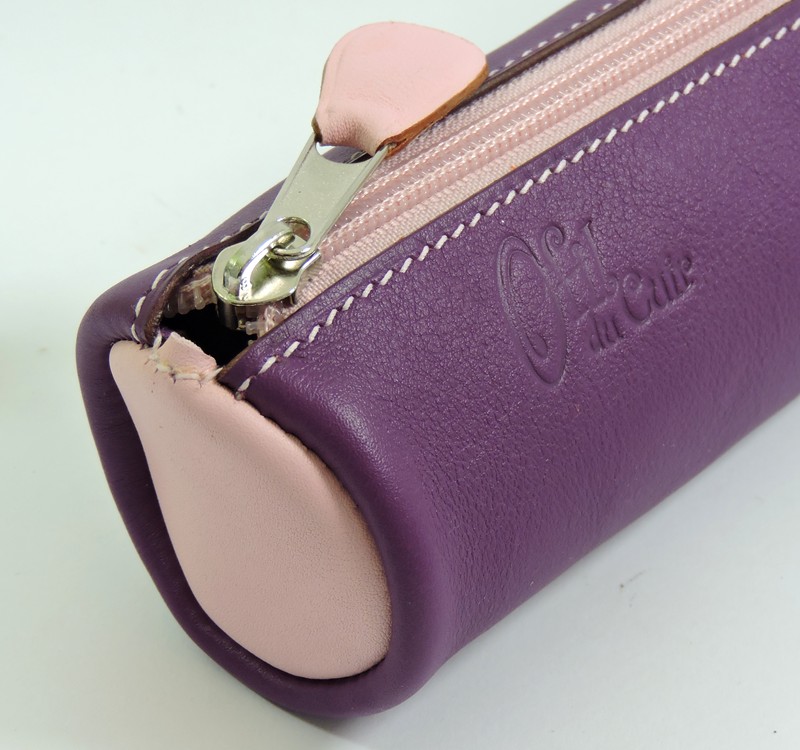 Trousse-ronde-ecolier-stylos-ofilducuir-bicolore-cuir-violet (2) Trousse écolier stylos crayons maroquinerie-Lyon cuir rose