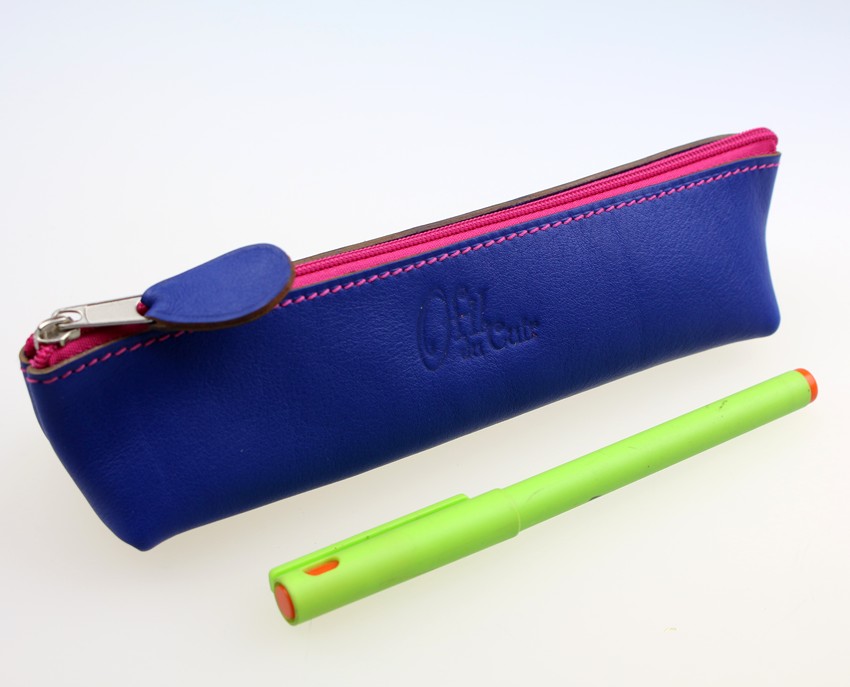 Trousse-stylos-sac-main-maroquinerie-ofilducuir-cuir-bleu-saphir Trousse stylos maquillage cuir maroquinerie Lyon bleu saphir