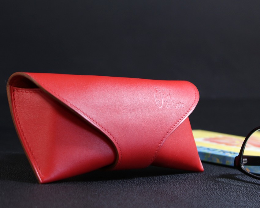 etui-lunettes-cuir-rouge-ofilducuir étui lunettes soleil vue cuir accessoires maroquinerie ofilducuir rouge lyon