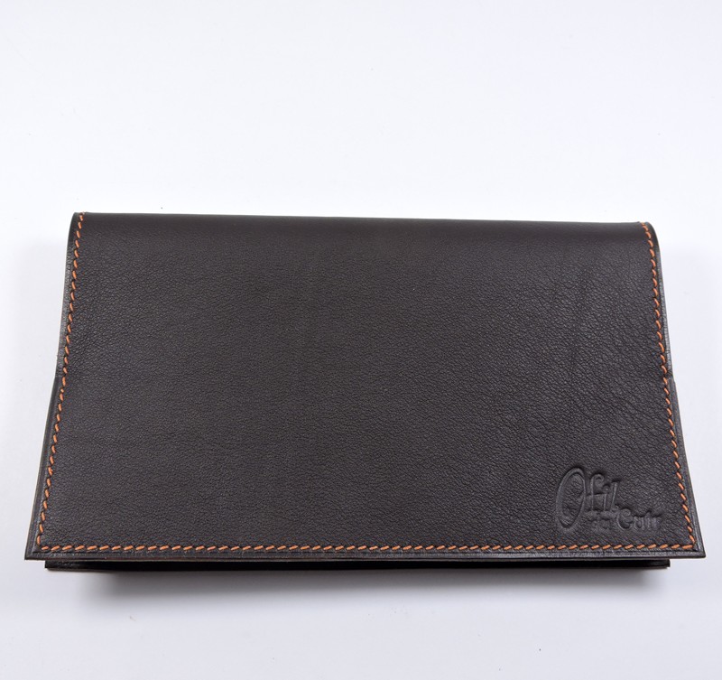 protège-chéquier-cuir-ofilducuir-maroquinerie-Lyon-marron Protège chéquier cuir accessoire maroquinerie Lyon cuir marron