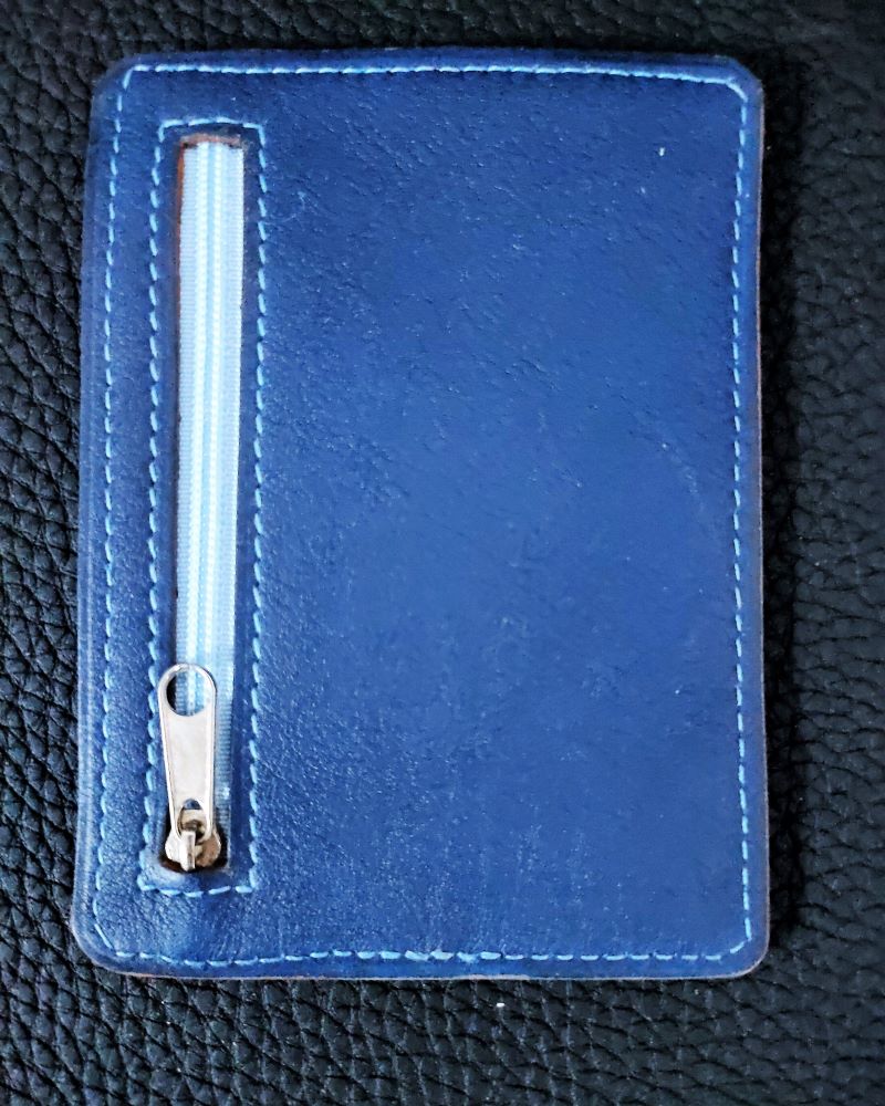 Porte-cartes-bancaires-fin-cuir-bleu-ciel-ofilducuir Porte cartes bancaire portefeuille cuir extra plat ofilducuir maroquinerie bleu