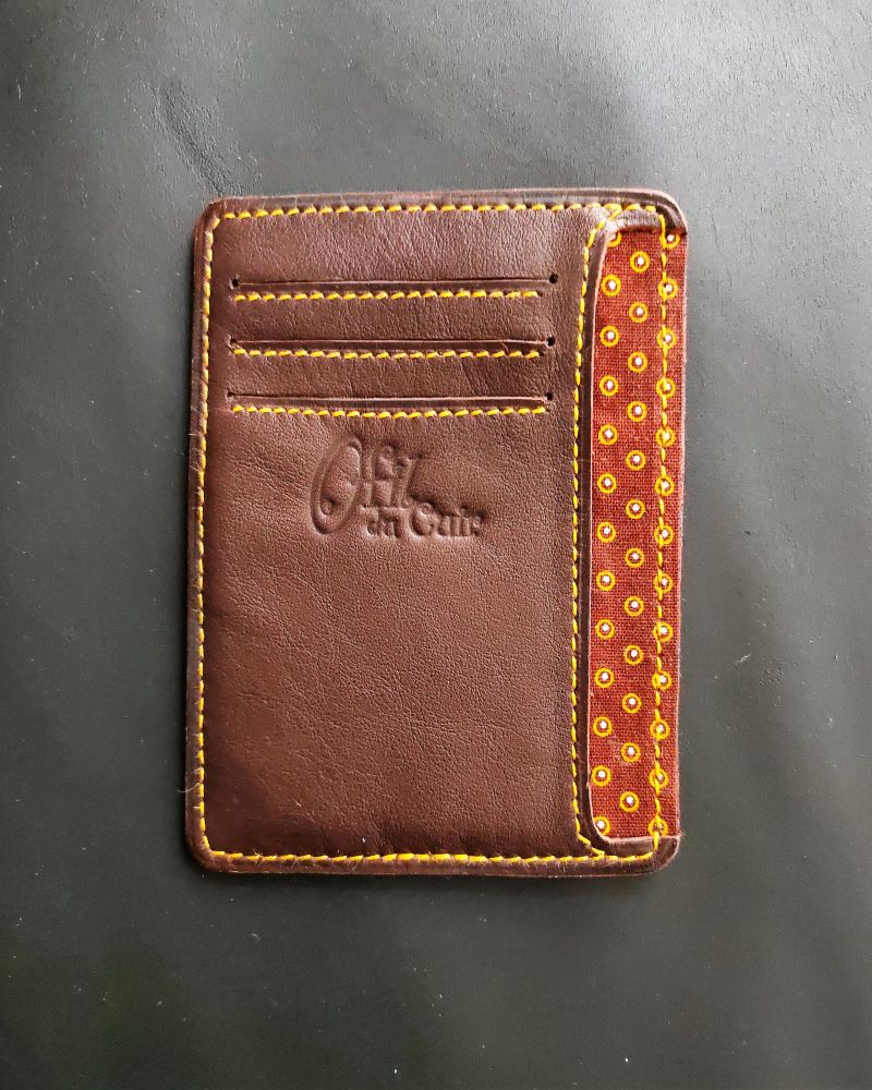 porte-carte-bancaire-portefeuille-personnalisable-marron-ofilducuir-lyon Porte cartes bancaire et carte d'identité en cuir marron maroquinerie artisanale française Lyon