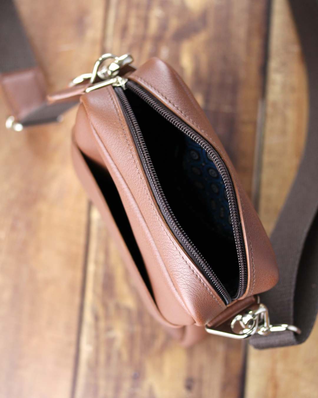 Sac-bandoulière-pour-homme-en-cuir Sac bandoulière pour homme en cuir