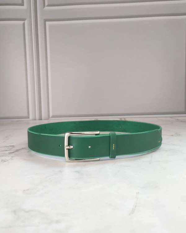 Ceinture-cuir-vegeta-cousue-main-Lyon Ceinture cuir végétal vert cousue main accessoire mode