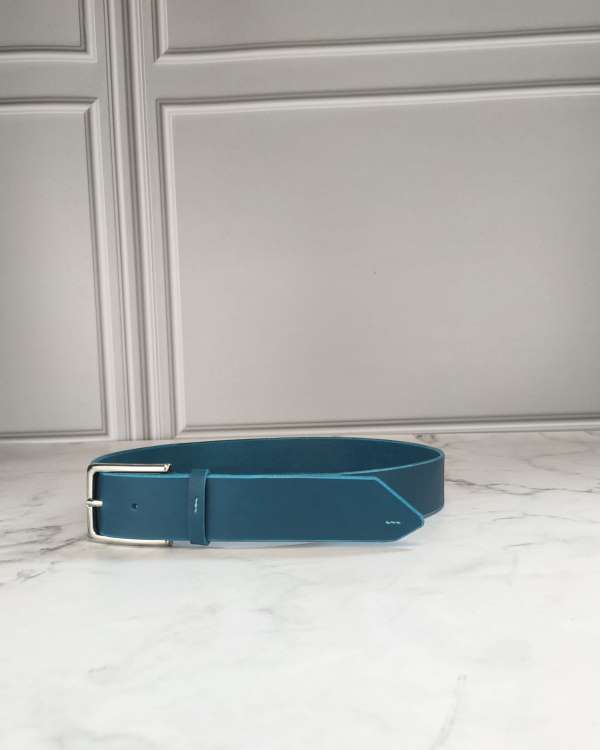 Ceinture-cuir-vegetal-cousue-main-maroquinerie-lyon-ofilducuir-bleue Ceinture cuir végétal bleu cousue main