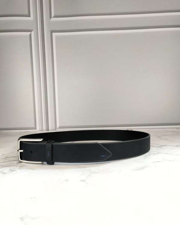 Ceinture-cuir-vegetal-cousue-main-maroquinerie-lyon-ofilducuir-noire-mornant Ceinture cuir végétal noir cousue main